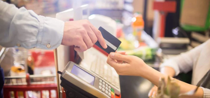 Lula altera regras de vale-alimentação e vale-refeição; medida pode reduzir preços da cesta básica