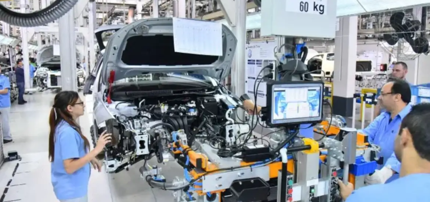 Indústria fecha 2025 com alta de 0,6%, pressionada pelos juros altos