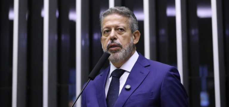 Câmara aprova projeto que isenta do IR para quem ganha até R$ 5 mil